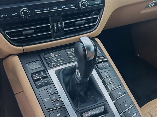 2021 Porsche Macan Macan