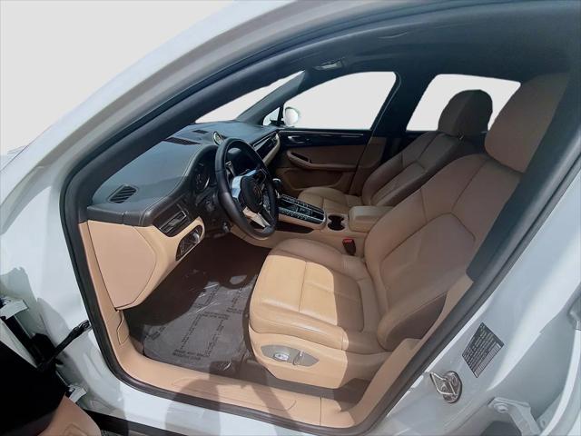 2021 Porsche Macan Macan