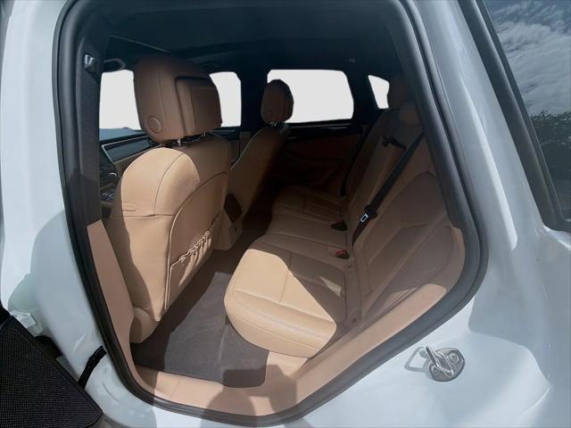 2021 Porsche Macan Macan