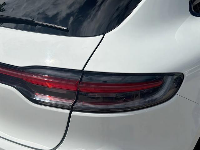 2021 Porsche Macan Macan