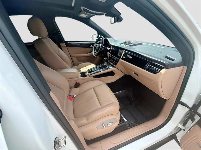 2021 Porsche Macan Macan