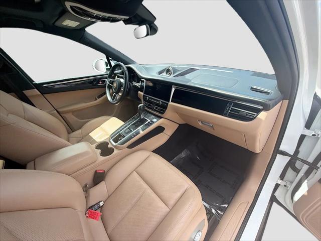 2021 Porsche Macan Macan