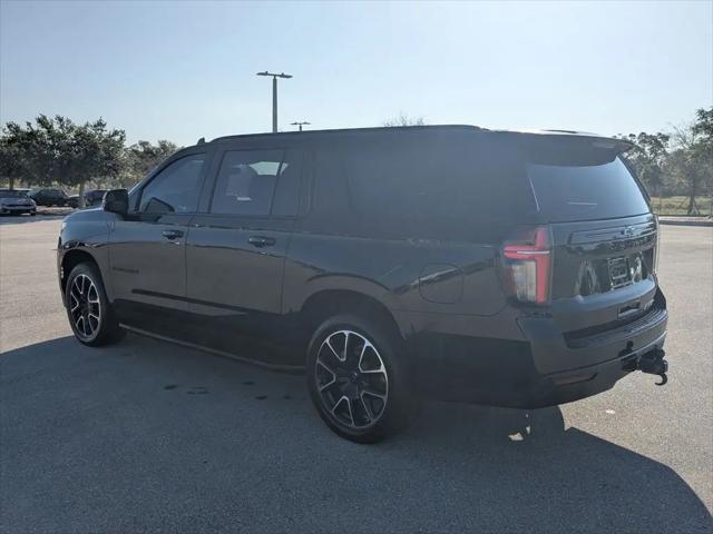 2023 Chevrolet Suburban 4WD RST