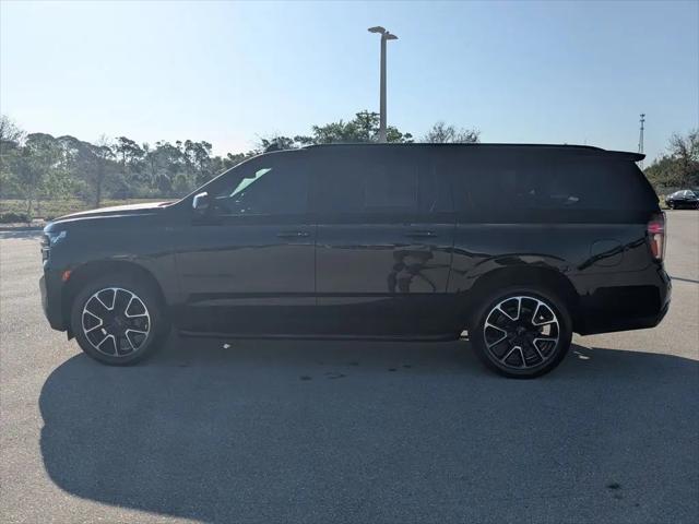 2023 Chevrolet Suburban 4WD RST