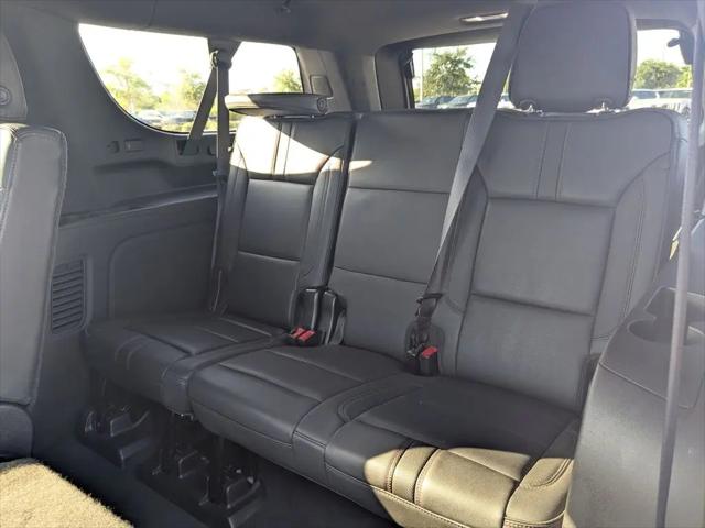 2023 Chevrolet Suburban 4WD RST