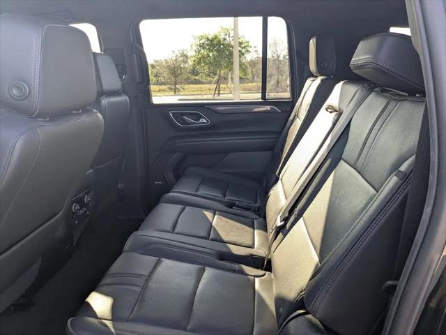 2023 Chevrolet Suburban 4WD RST