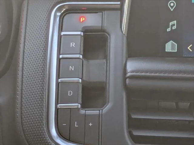 2023 Chevrolet Suburban 4WD RST