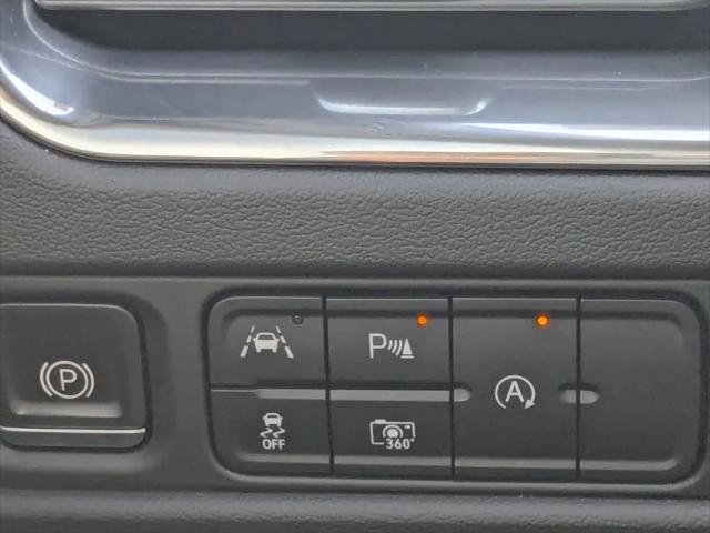 2023 Chevrolet Suburban 4WD RST