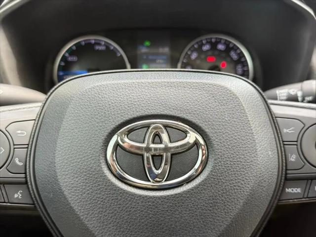 2022 Toyota RAV4 Hybrid XLE