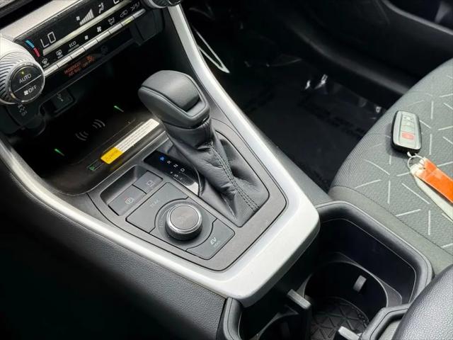 2022 Toyota RAV4 Hybrid XLE