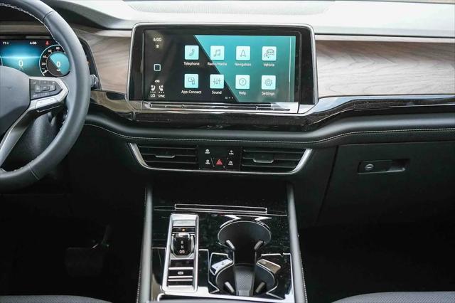 2026 Volkswagen Atlas SE with Technology