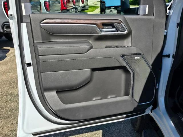 2026 GMC Sierra 3500HD Crew Cab, Long Bed, SLT Dual Rear Wheel, 4WD