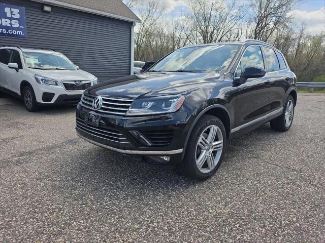 2016 Volkswagen Touareg VR6 Executive for sale in Wisconsin Dells, WI