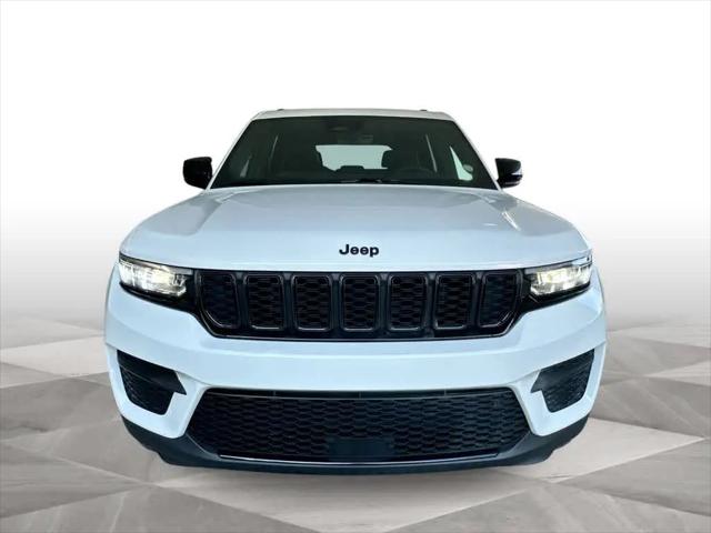 2025 Jeep Grand Cherokee Altitude 4x2