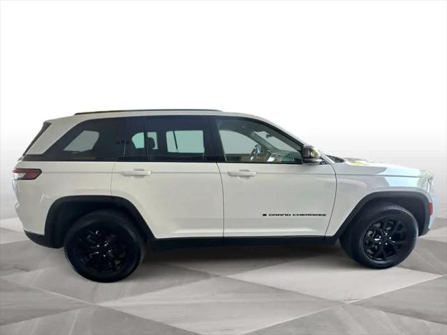 2025 Jeep Grand Cherokee Altitude 4x2