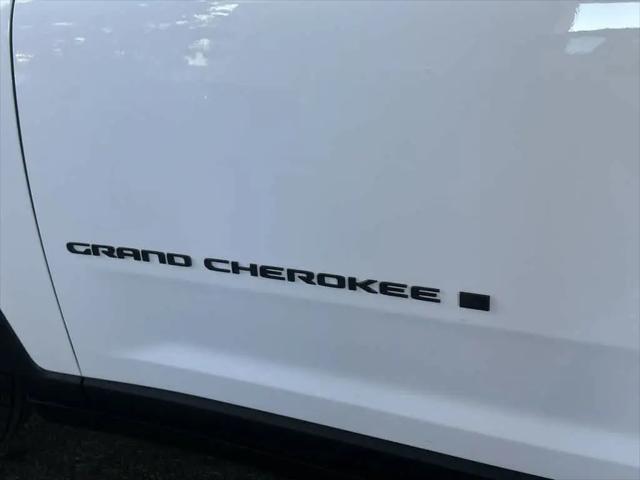 2025 Jeep Grand Cherokee Altitude 4x2