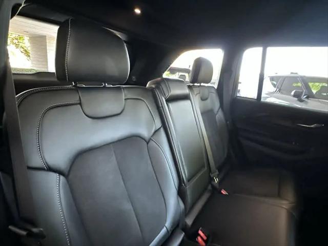 2025 Jeep Grand Cherokee Altitude 4x2