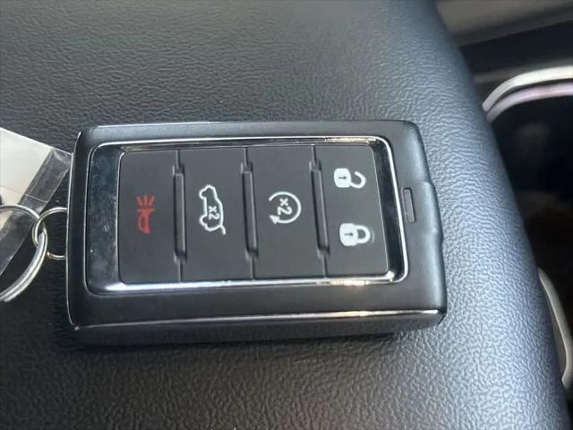 2025 Jeep Grand Cherokee Altitude 4x2