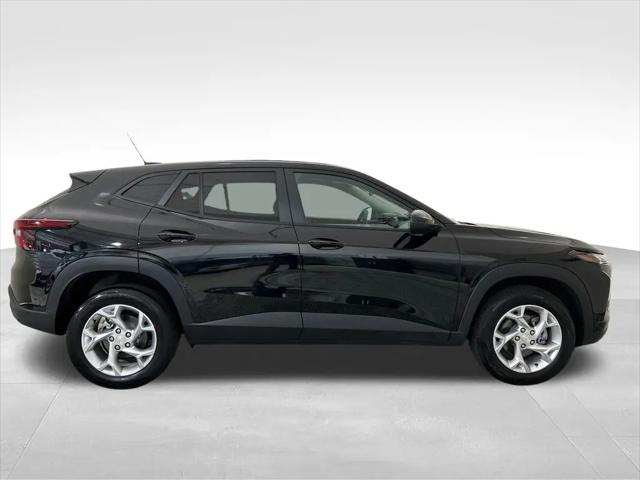 2025 Chevrolet Trax FWD LS