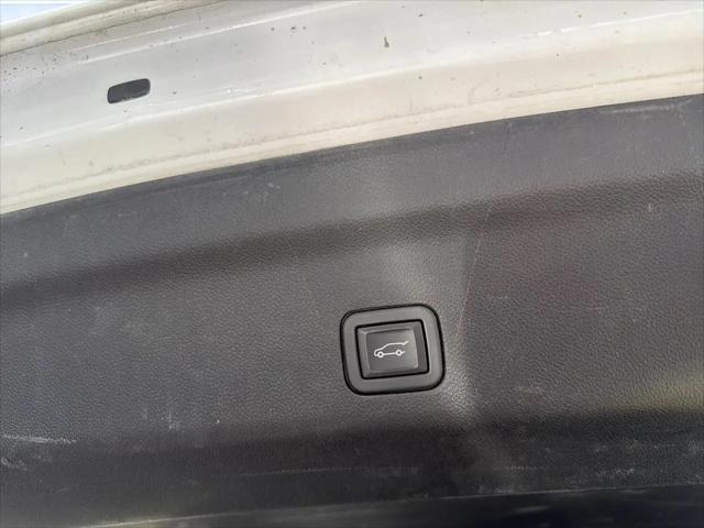 2024 Chevrolet Suburban 4WD LT