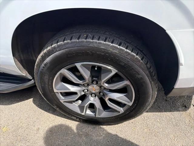 2024 Chevrolet Suburban 4WD LT