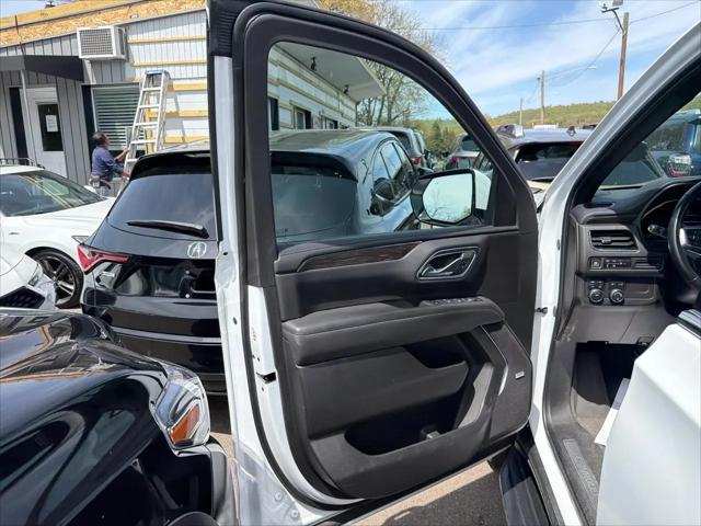 2024 Chevrolet Suburban 4WD LT