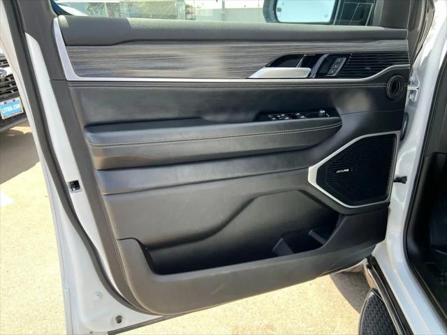 2024 Jeep Wagoneer Series II 4x2