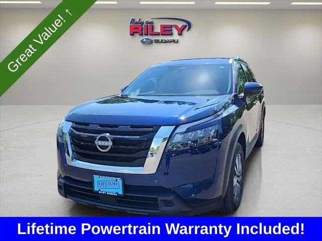 2025 Nissan Pathfinder SV FWD for sale in Dubuque, IA