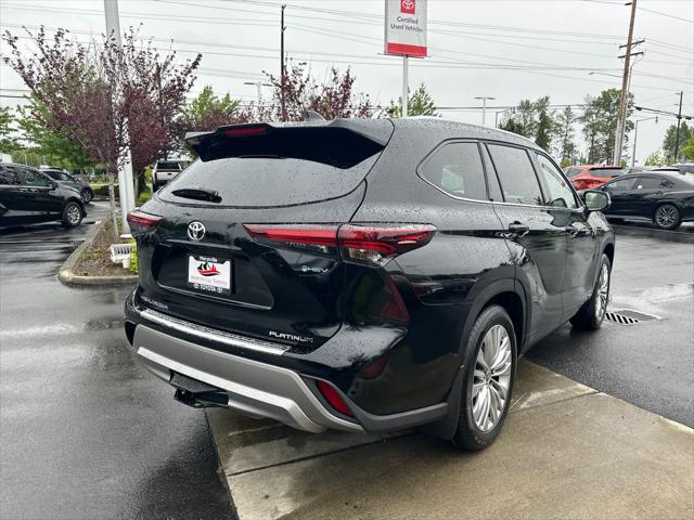 2026 Toyota Highlander Hybrid Platinum