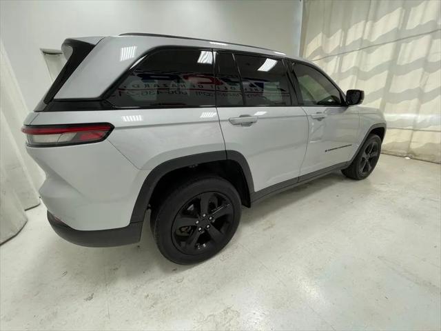 2023 Jeep Grand Cherokee Altitude X 4x4