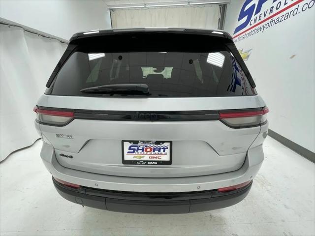 2023 Jeep Grand Cherokee Altitude X 4x4