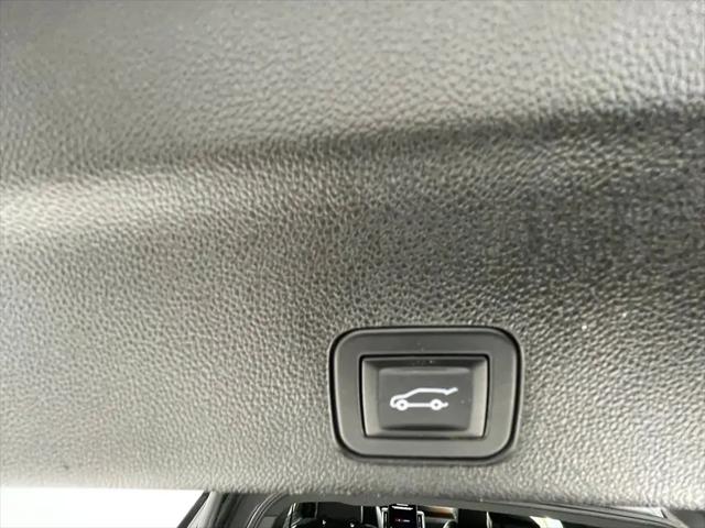 2025 GMC Yukon 4WD Denali
