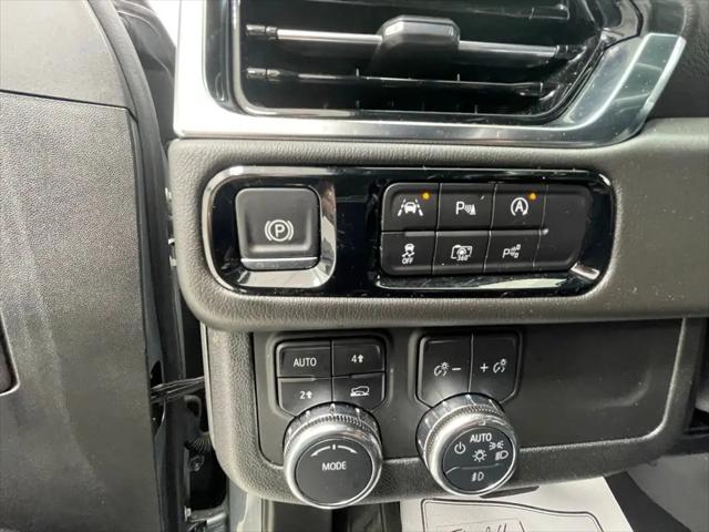 2025 GMC Yukon 4WD Denali