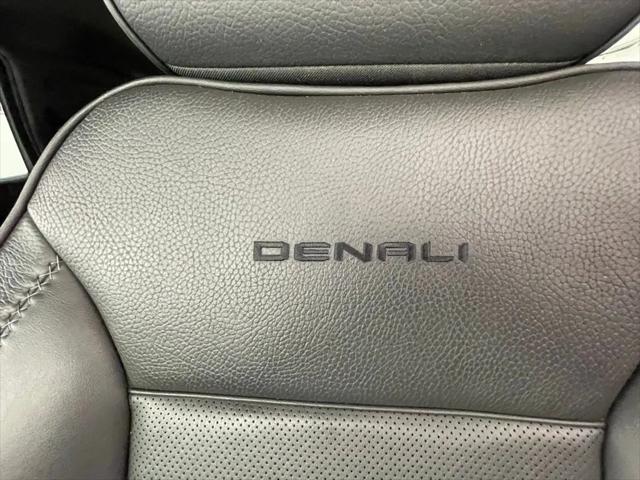 2025 GMC Yukon 4WD Denali