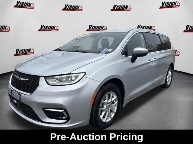 2023 Chrysler Pacifica Touring L for sale in Canandaigua, NY
