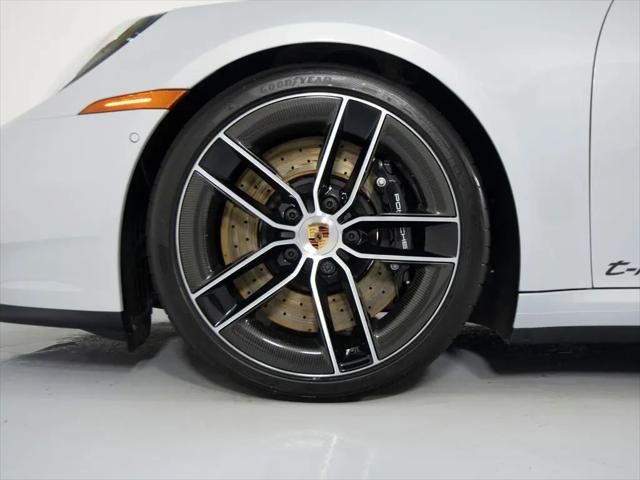 2025 Porsche 911 Carrera GTS Cabriolet