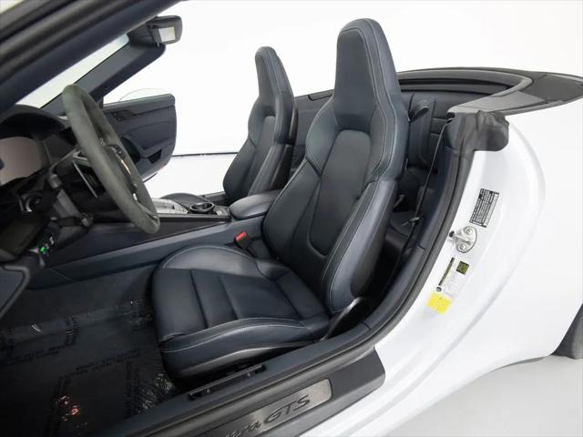 2025 Porsche 911 Carrera GTS Cabriolet