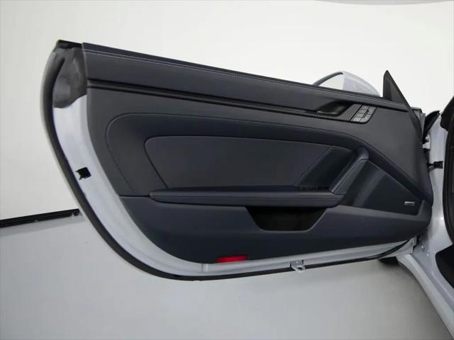 2025 Porsche 911 Carrera GTS Cabriolet