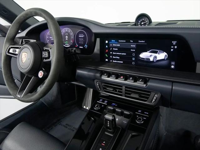 2025 Porsche 911 Carrera GTS Cabriolet