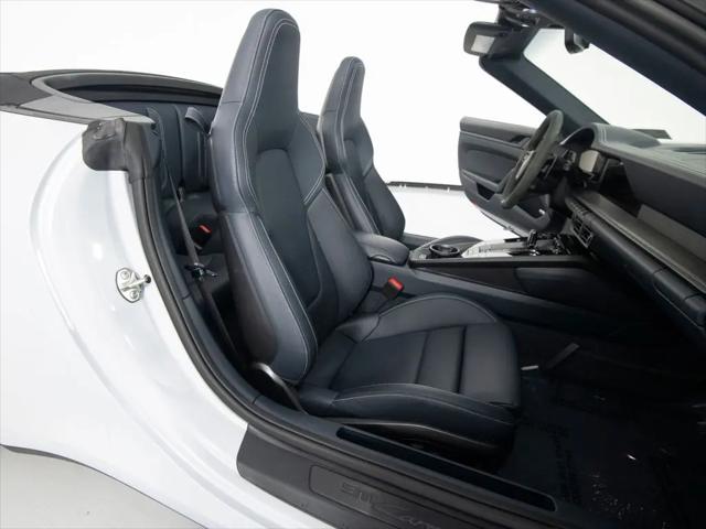 2025 Porsche 911 Carrera GTS Cabriolet