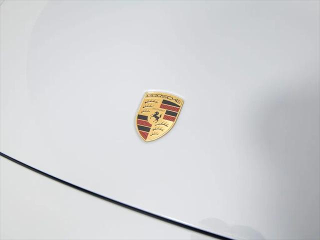 2025 Porsche 911 Carrera GTS Cabriolet