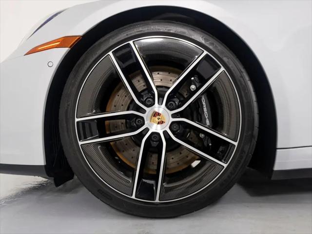 2025 Porsche 911 Carrera GTS Cabriolet