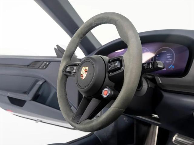 2025 Porsche 911 Carrera GTS Cabriolet