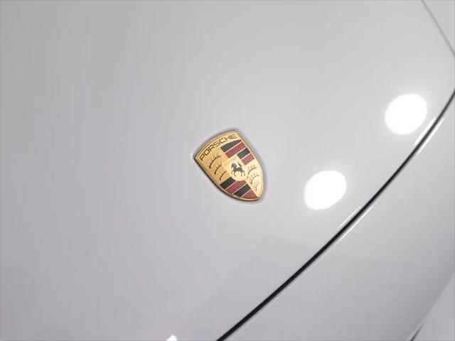 2025 Porsche 911 Carrera GTS Cabriolet