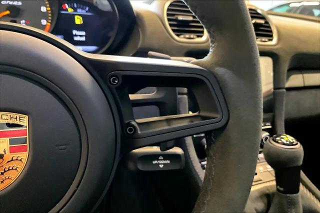 2025 Porsche 718 Cayman GT4 RS