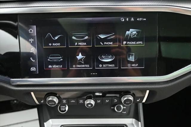 2024 Audi Q3 Premium 45 TFSI S line quattro Tiptronic
