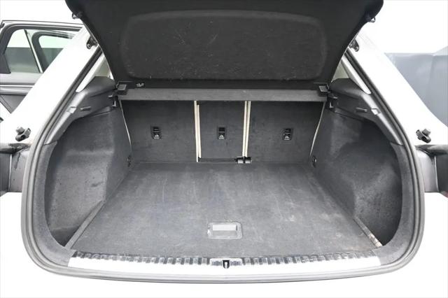 2024 Audi Q3 Premium 45 TFSI S line quattro Tiptronic