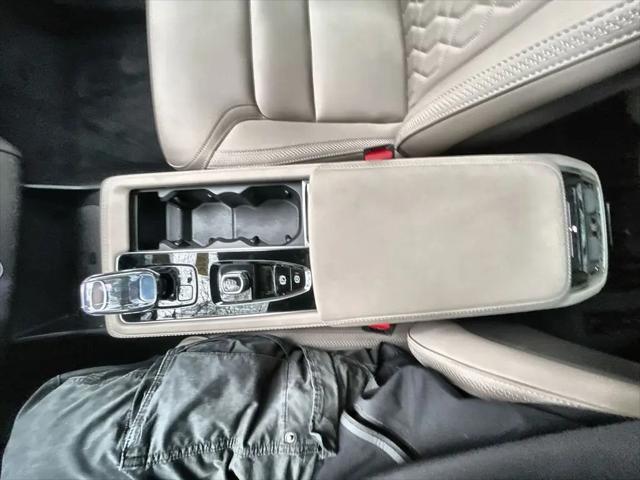 2026 Volvo XC90 Plus, B6 AWD Gas (mild hybrid), Gasoline, Bright, 7 Seats