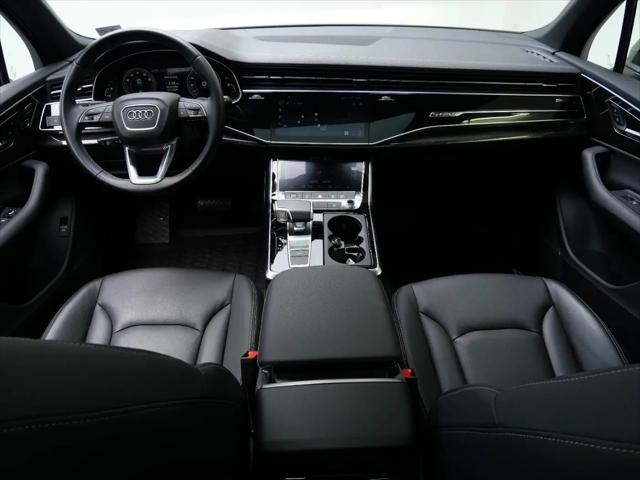 2025 Audi Q7 Premium 45 TFSI quattro Tiptronic