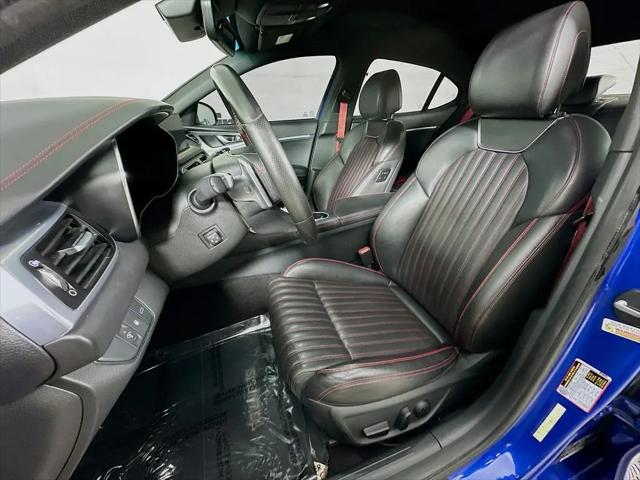 2023 Genesis G70 2.0T RWD